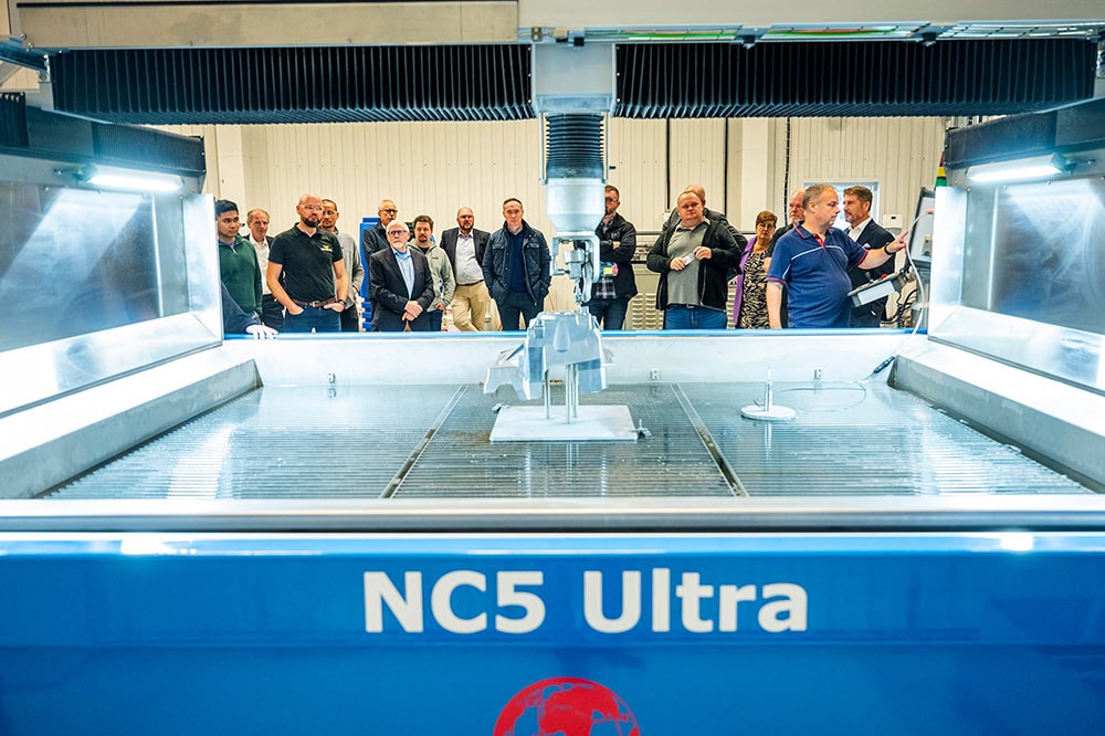 Water Jet Sweden BevelJet 60 MachineDemonstration of the latest in 3D waterjet cutting